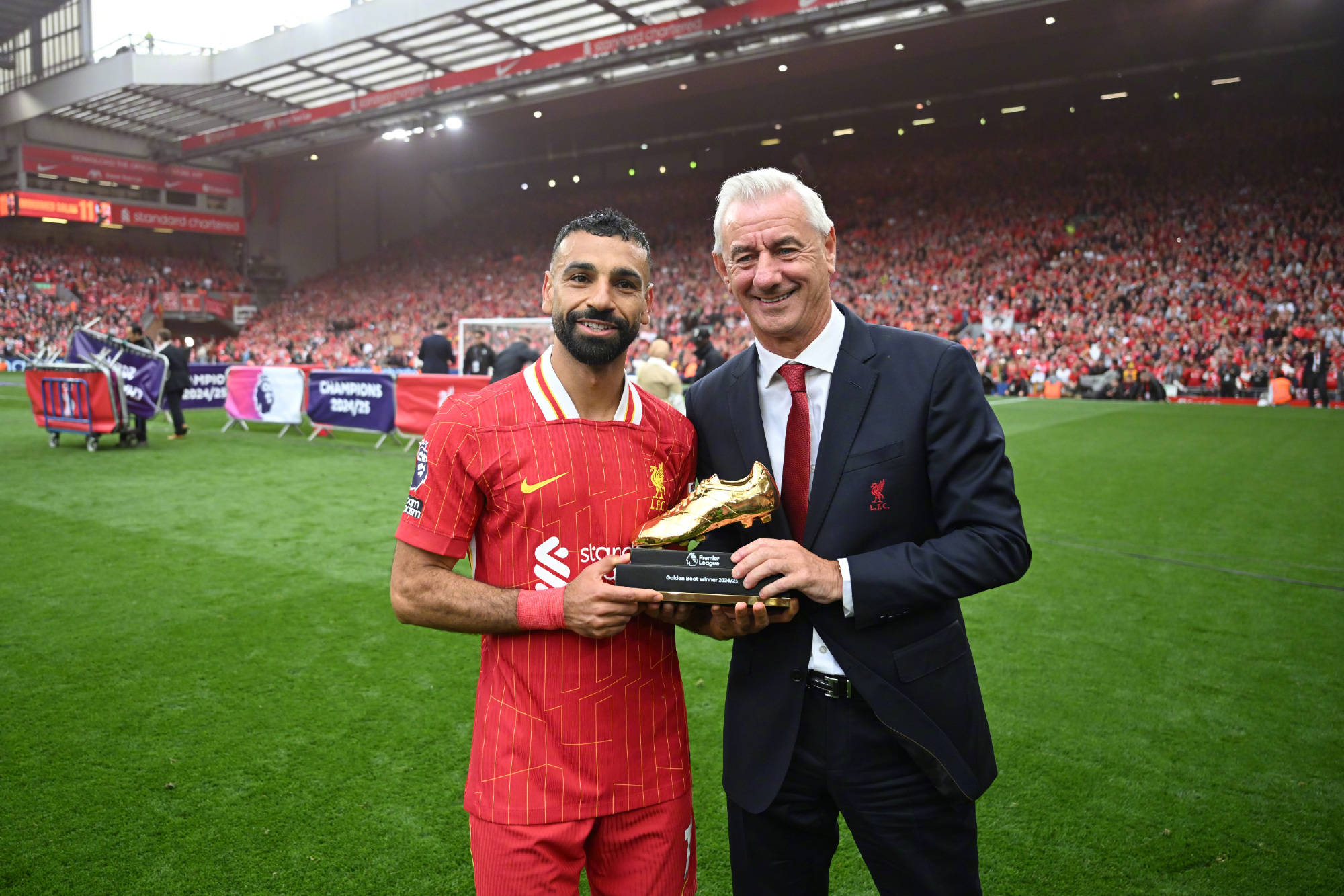 萨拉赫连续十五场比赛得分超过比赛局势复杂,MAD不断突破! 萨拉赫连续十五场比赛得分超过比赛局势复杂,MAD不断突破!